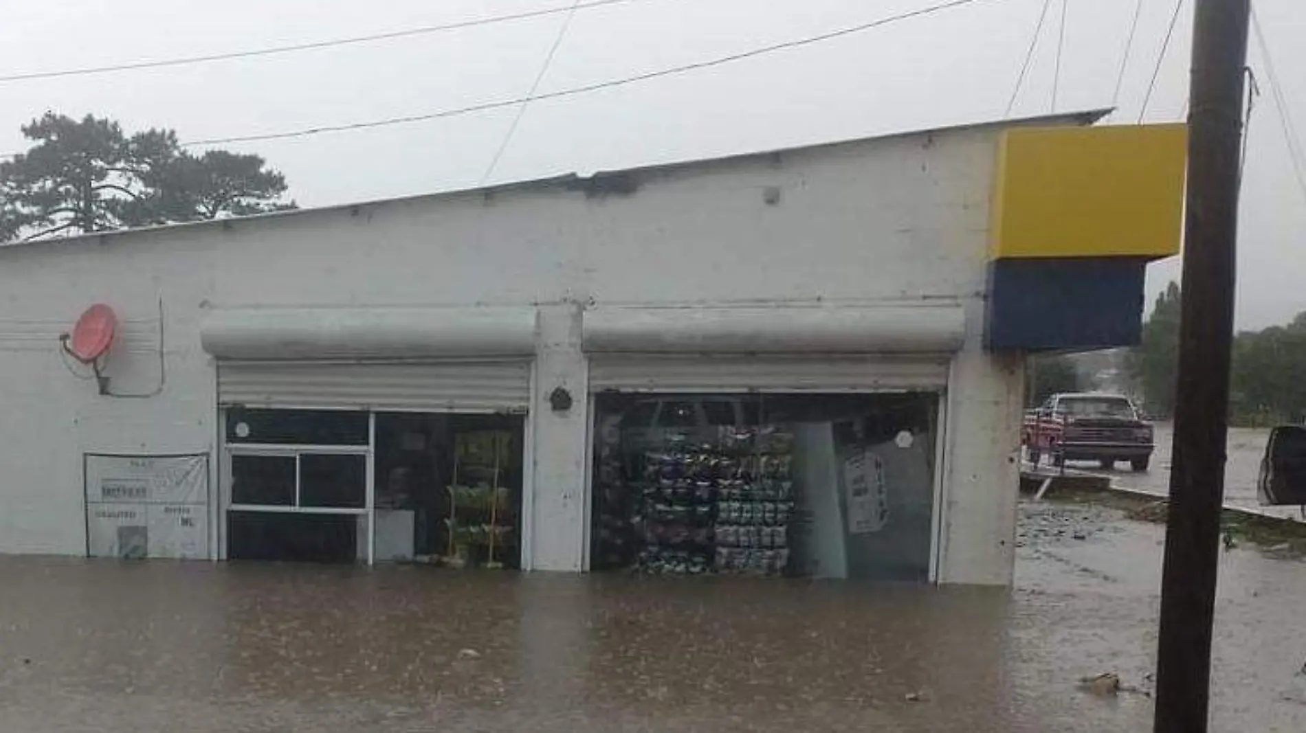 comerciantes afectados por lluvias